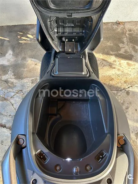 Kymco K-XCT 300i – Vista 5