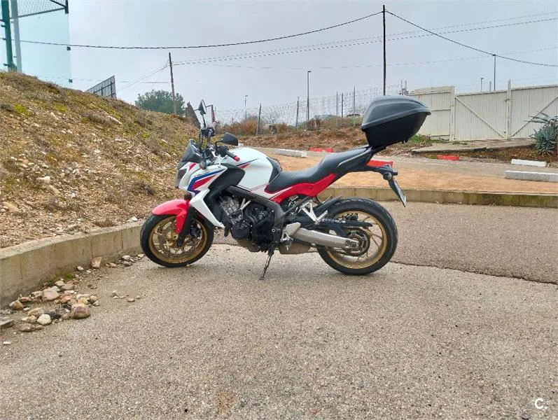 Honda CB 650F – Vista 2