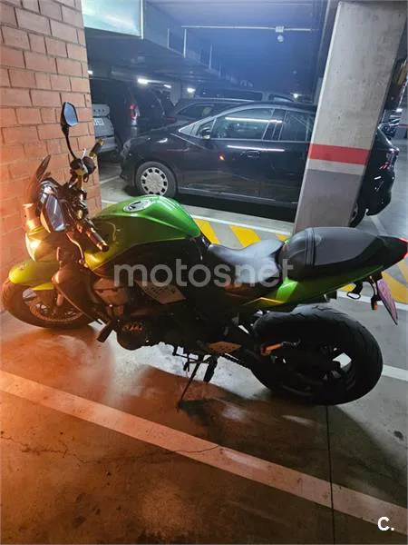 Kawasaki Z 750 – Vista 2