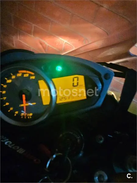 Kawasaki Z 750 – Vista 4