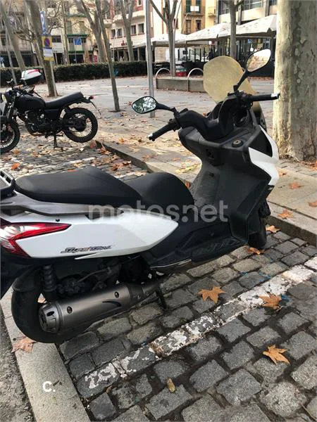 Kymco Super Dink 125i – Vista 2