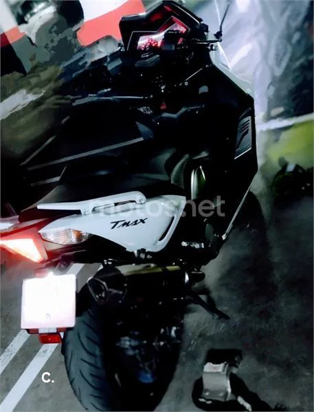 Yamaha TMAX 530 – Vista 7