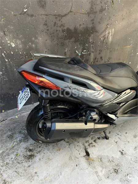Yamaha XMAX 300 – Vista 7