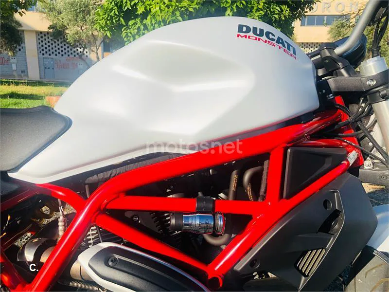 Ducati Monster 797 – Vista 2