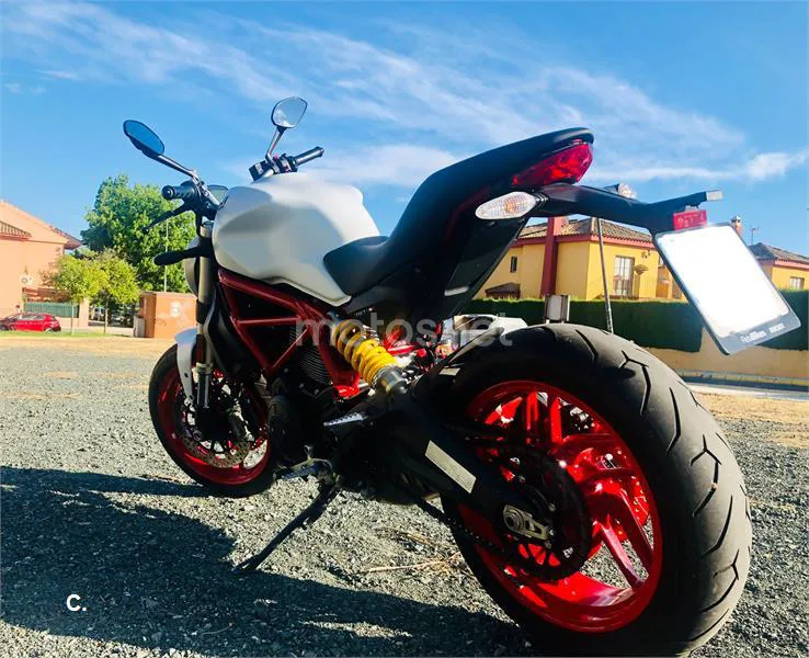 Ducati Monster 797 – Vista 5
