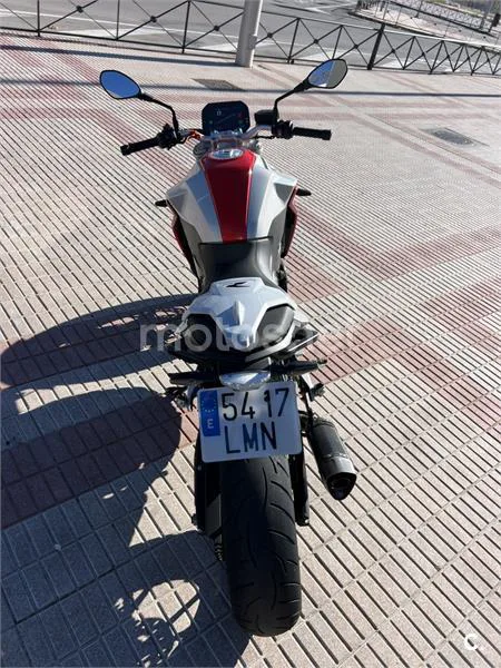 BMW F 900 R – Vista 8