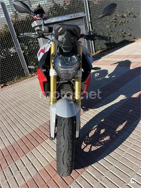 BMW F 900 R – Vista 9