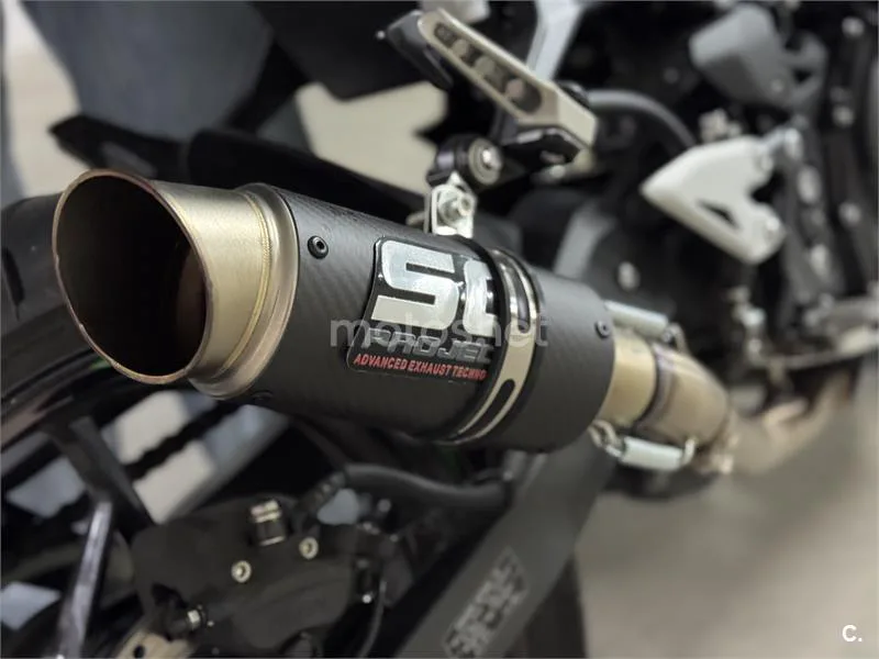 Kawasaki Ninja 500 – Vista 13