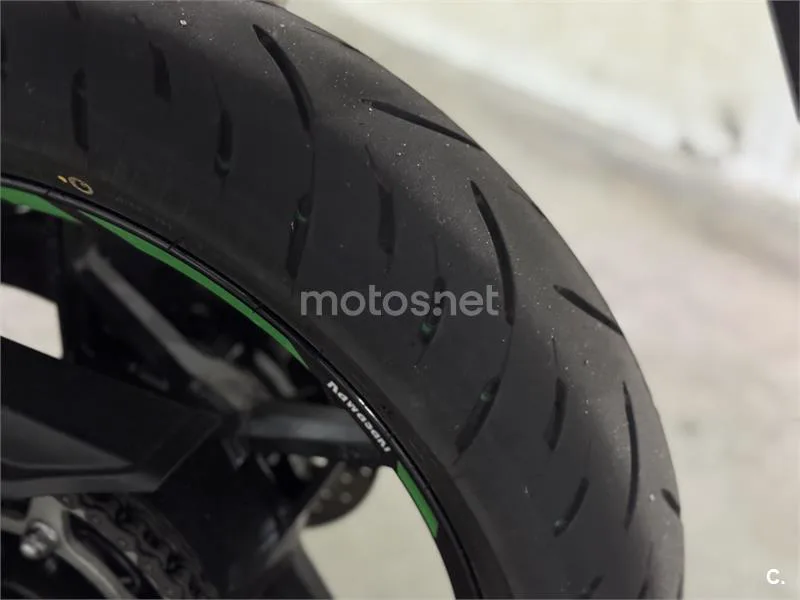 Kawasaki Ninja 500 – Vista 7