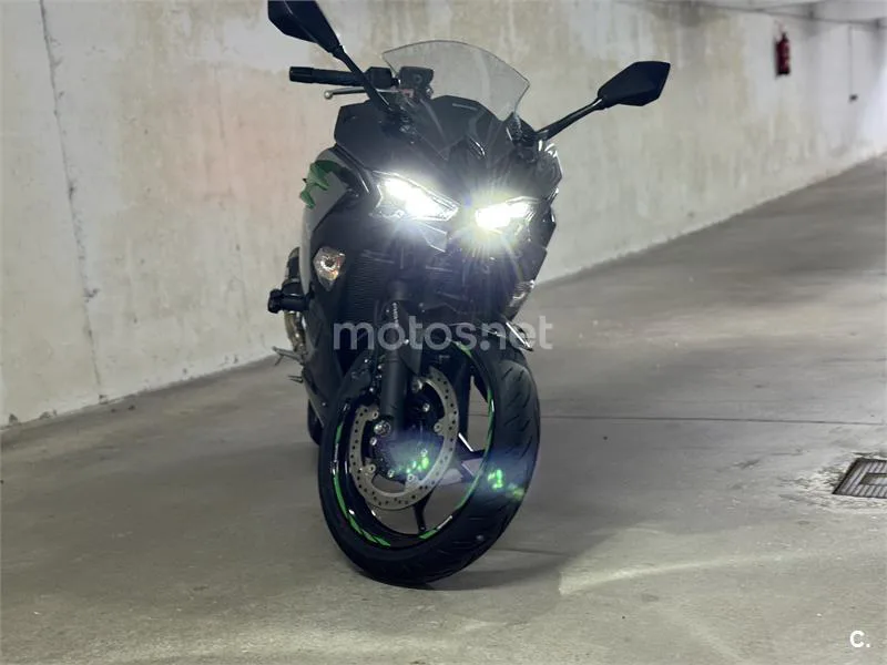 Kawasaki Ninja 500 – Vista 10