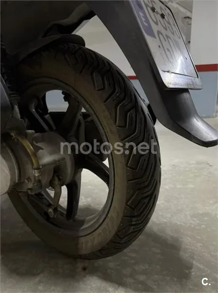 Honda NES 125 – Vista 6