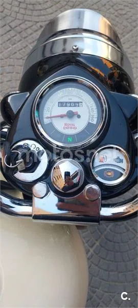 Royal Enfield Classic – Vista 4