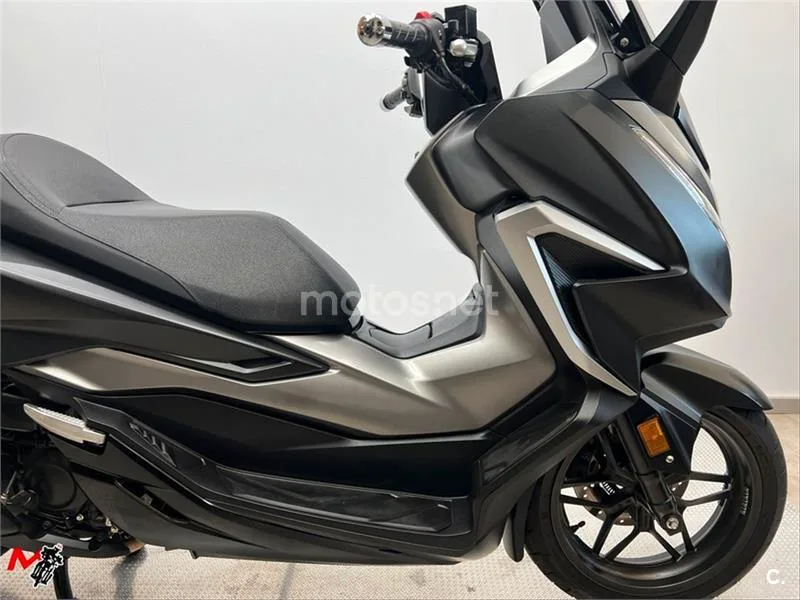 Honda Forza 350 – Vista 3