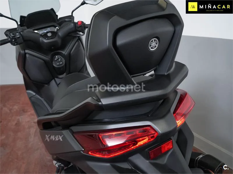 Yamaha XMAX 300 – Vista 8