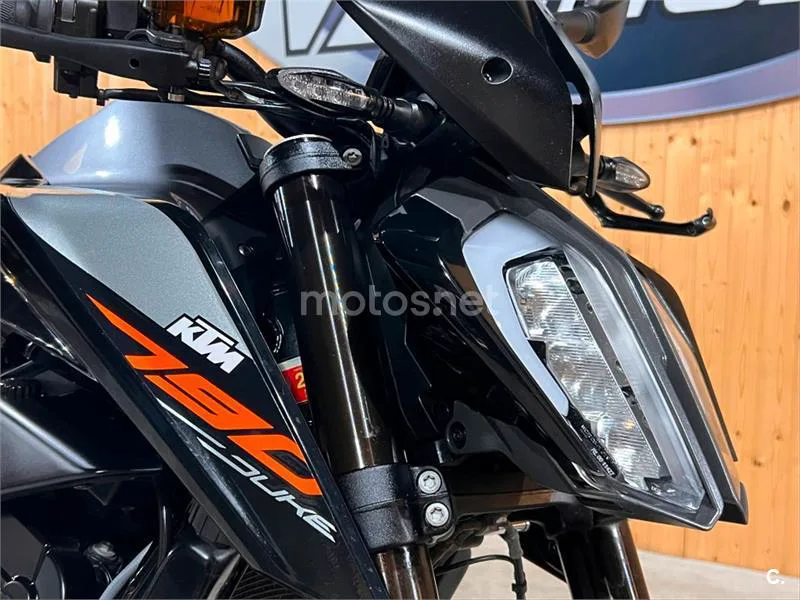 KTM 790 – Vista 14