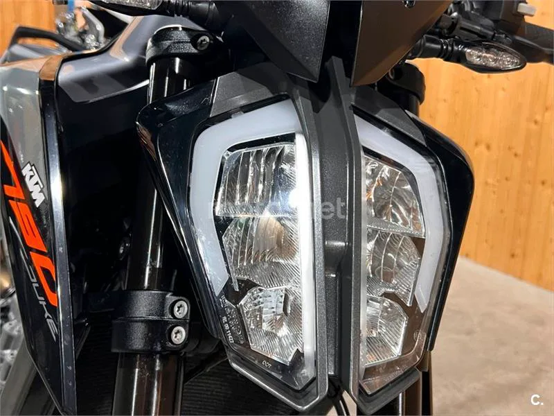 KTM 790 – Vista 31