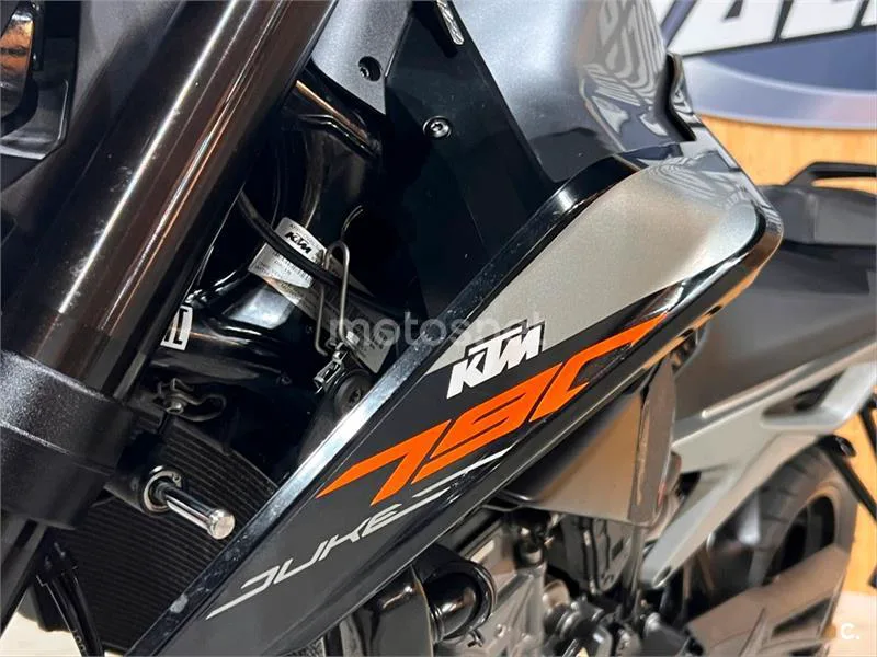 KTM 790 – Vista 43