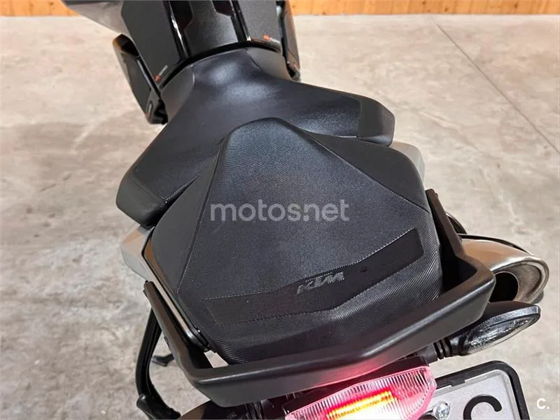 KTM 790 – Vista 64