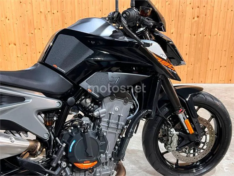 KTM 790 – Vista 65