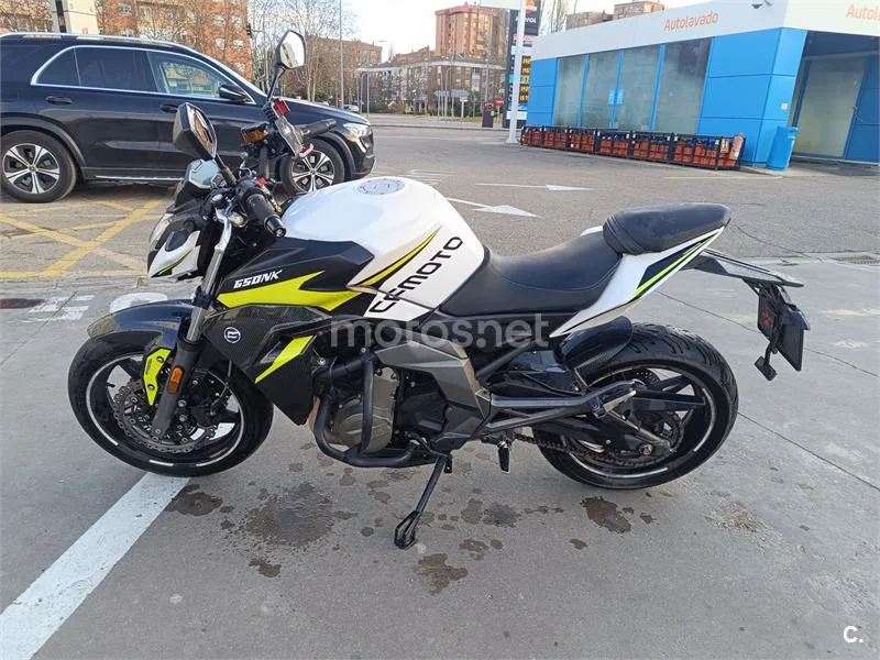CFMOTO 650 NK – Vista 3