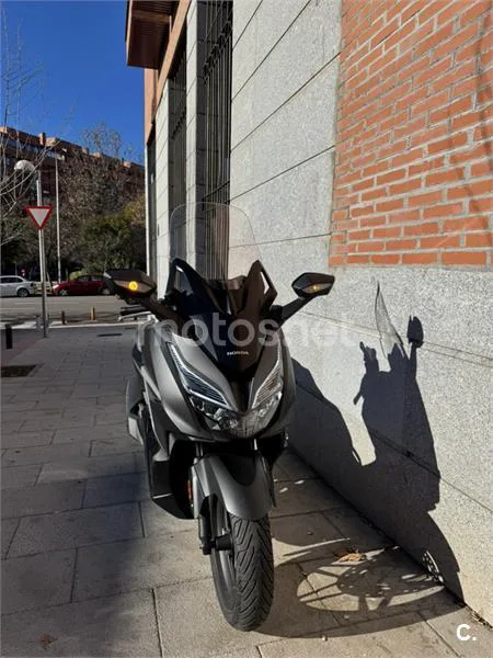 Honda Forza 125 – Vista 4