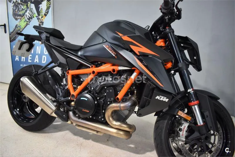KTM 1390 Super Duke R – Vista 3