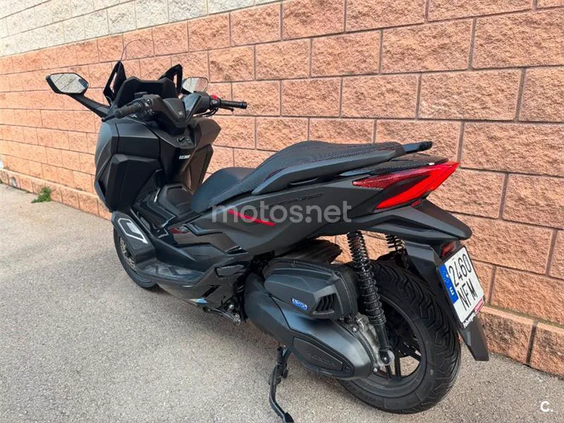 Honda Forza 350 - Vista 4
