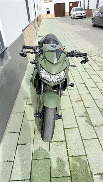 Kawasaki Z 750 – Vista 4
