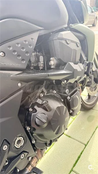 Kawasaki Z 750 – Vista 5