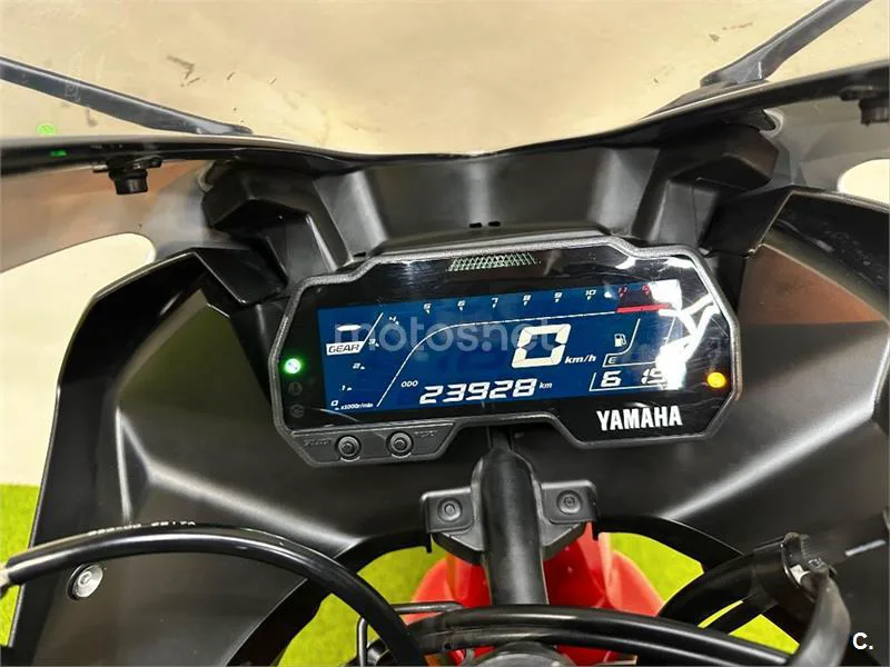 Yamaha R125 – Vista 7