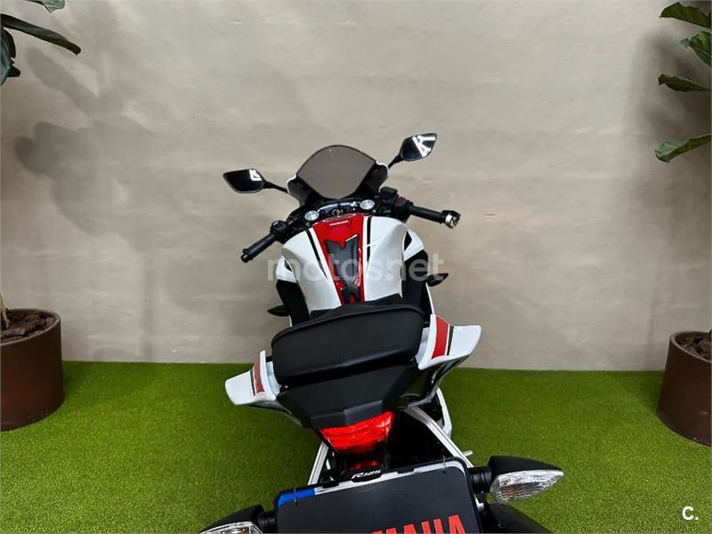Yamaha R125 – Vista 9