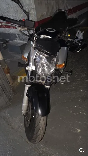 Suzuki GSR 600 – Vista 3