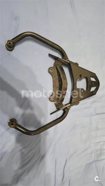 Suzuki GSR 600 – Vista 7