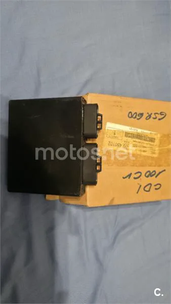 Suzuki GSR 600 – Vista 9