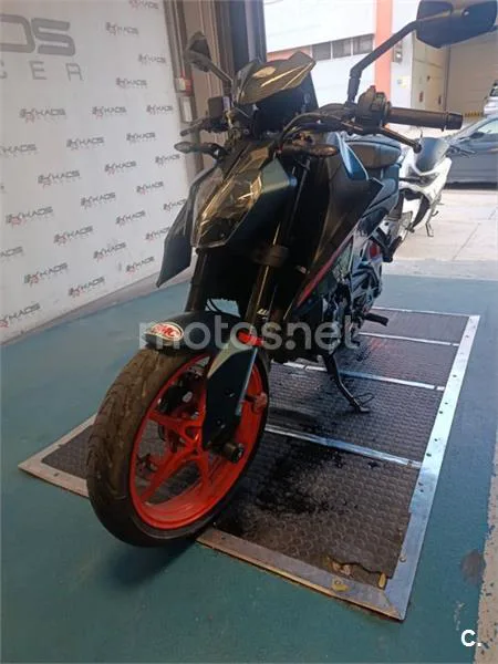 KTM 125 – Vista 3
