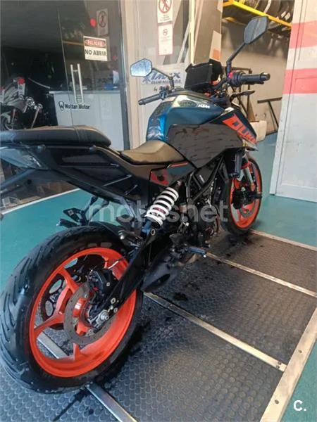 KTM 125 – Vista 4