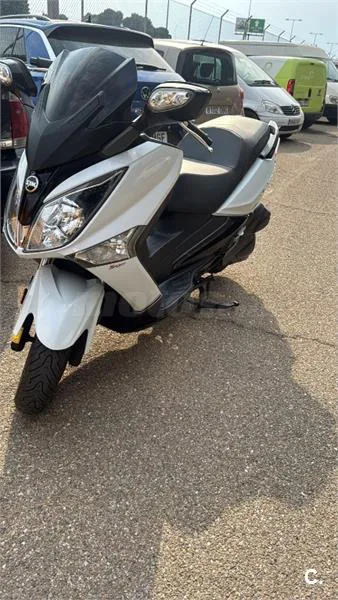 SYM Joymax 125 – Vista 2