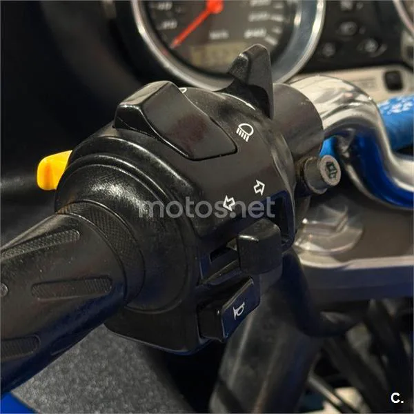 Suzuki Bandit 650 S – Vista 8