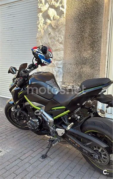 Kawasaki Z 900 – Vista 2