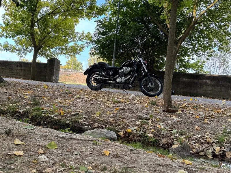 Honda VT 600 C Shadow – Vista 3