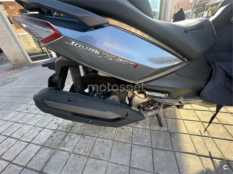 SYM Joymax 300 – Vista 3