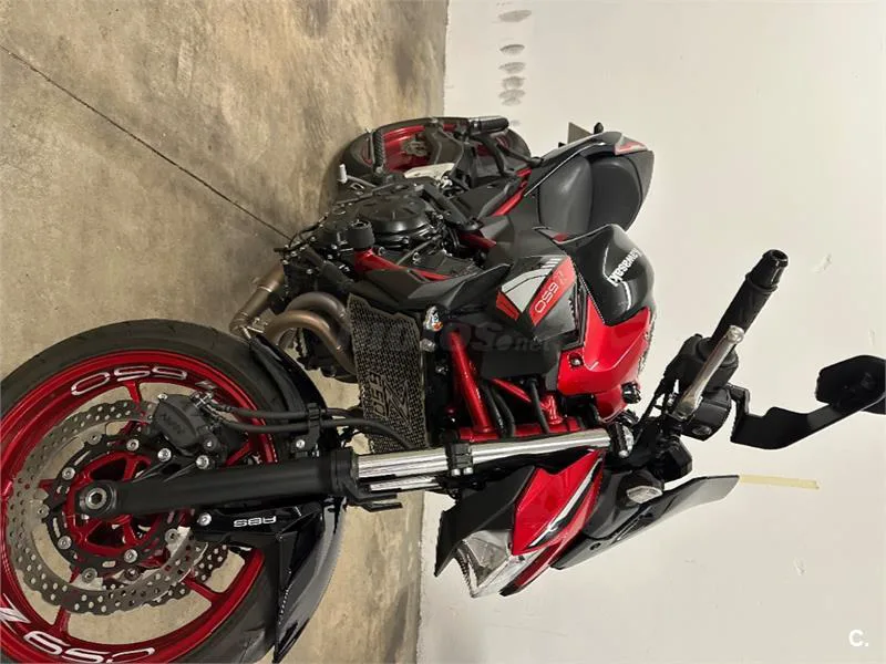 Kawasaki Z 650 – Vista 3