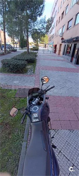 Suzuki XF 650 Freewind – Vista 2
