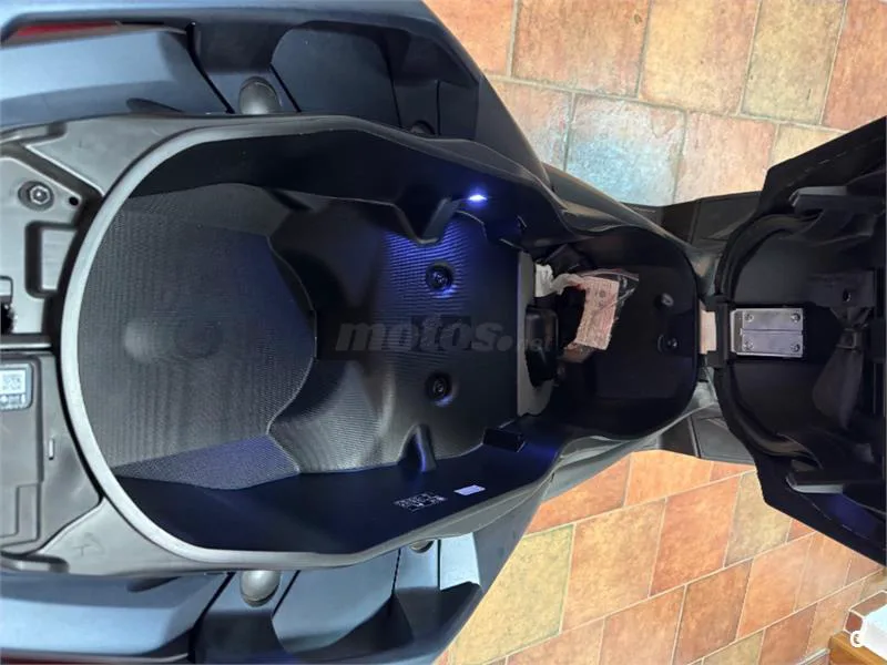 Yamaha XMAX 125 – Vista 8