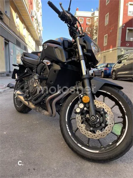 Yamaha MT-07 – Vista 6