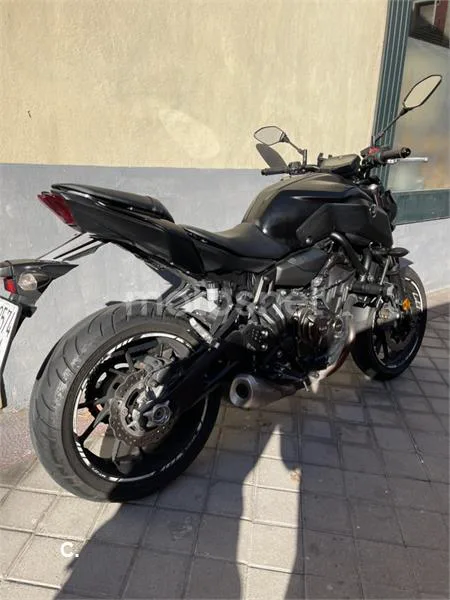 Yamaha MT-07 – Vista 8