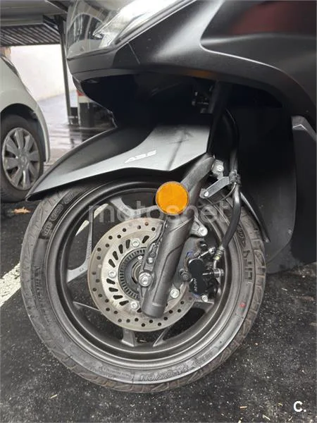 Honda PCX 125 – Vista 2