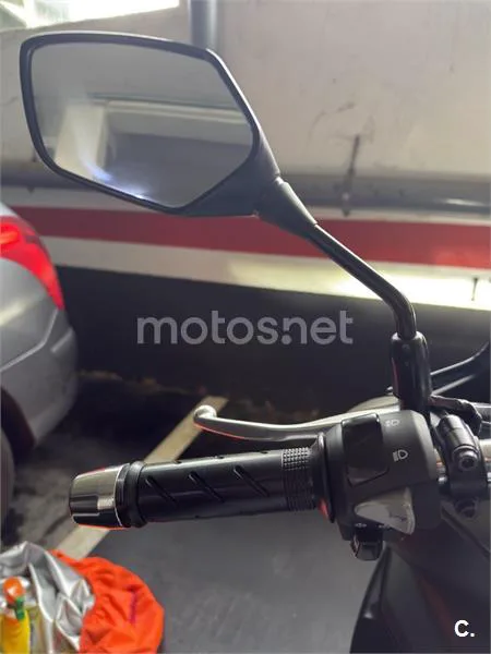 Honda PCX 125 – Vista 13