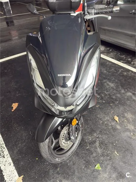 Honda PCX 125 – Vista 4
