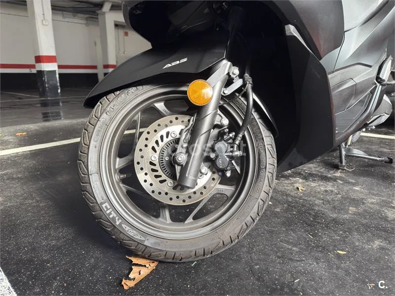 Honda PCX 125 – Vista 8